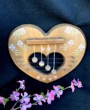Heart Shaped Wood Door Harp Chime 12"W x 9.5"H Vintage