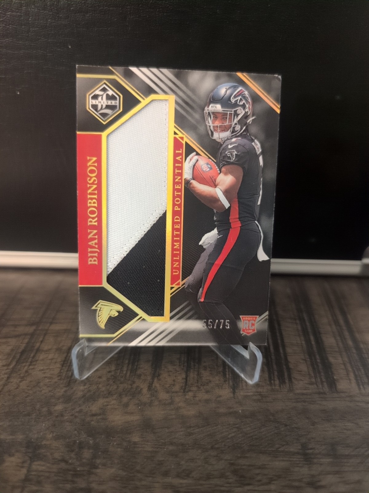 Bijan Robinson Panini Limited Unlimited Potential Relics #LPBR Gold Spotlight