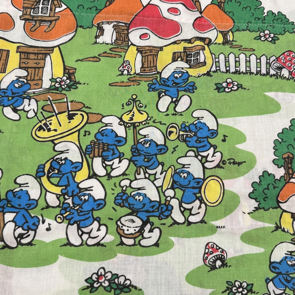 Sábana plana vintage de los Pitufos Peyo Mushroom Village banda tela años 80 dibujos animados ropa de cama Foto 2 de 4