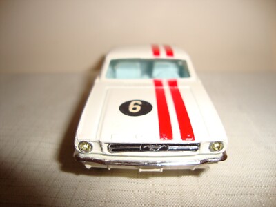 CORGI TOYS　No.2 Original CORGI 325 FORD MUSTANG 2+2 COMPETITION MODEL - EXCELLENT