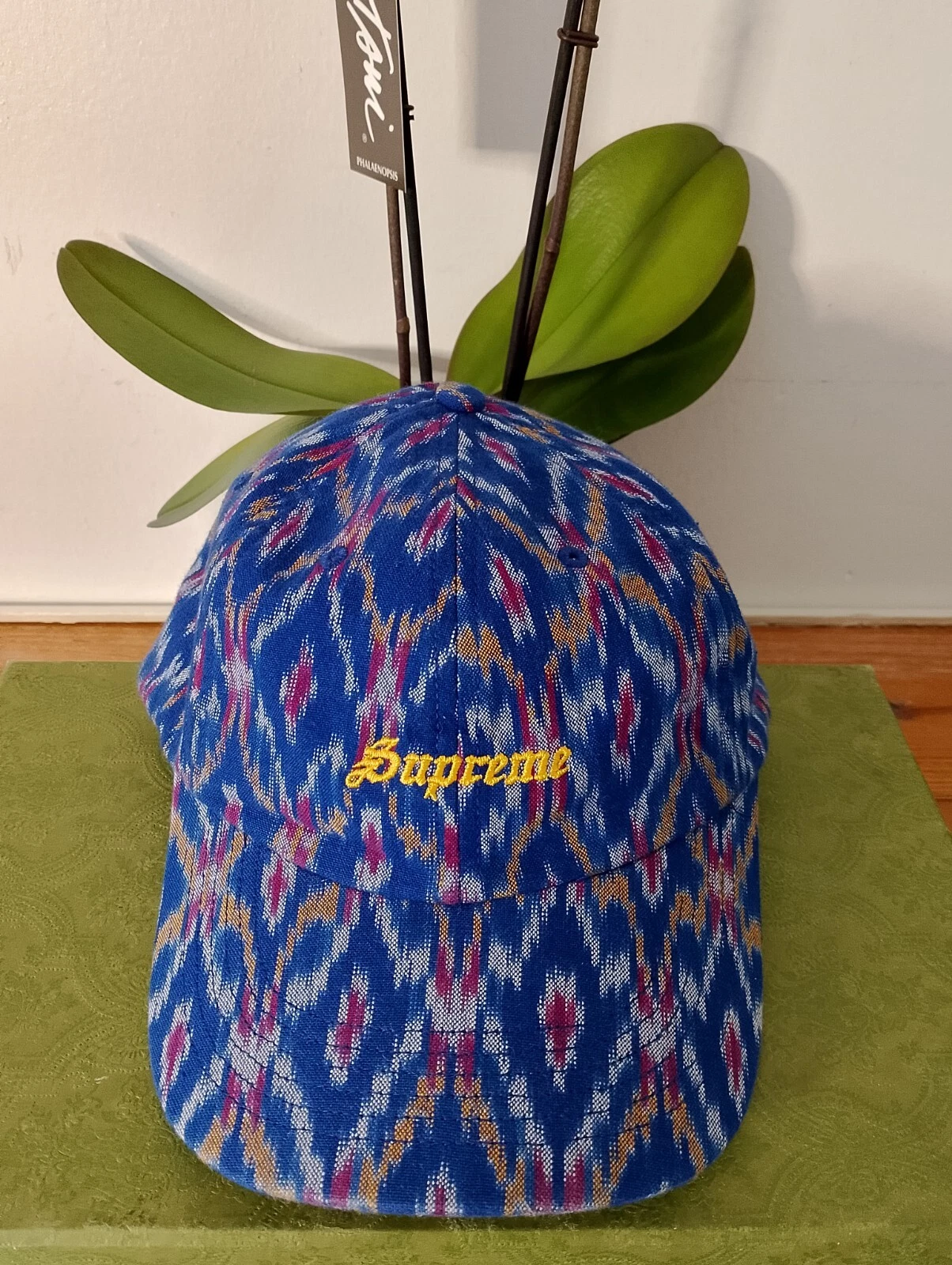 CHAPEAU SUPREME IKAT 6 PANNEAUX BLEU OS SS21 AUTHENTIQUE NEUF stock mort