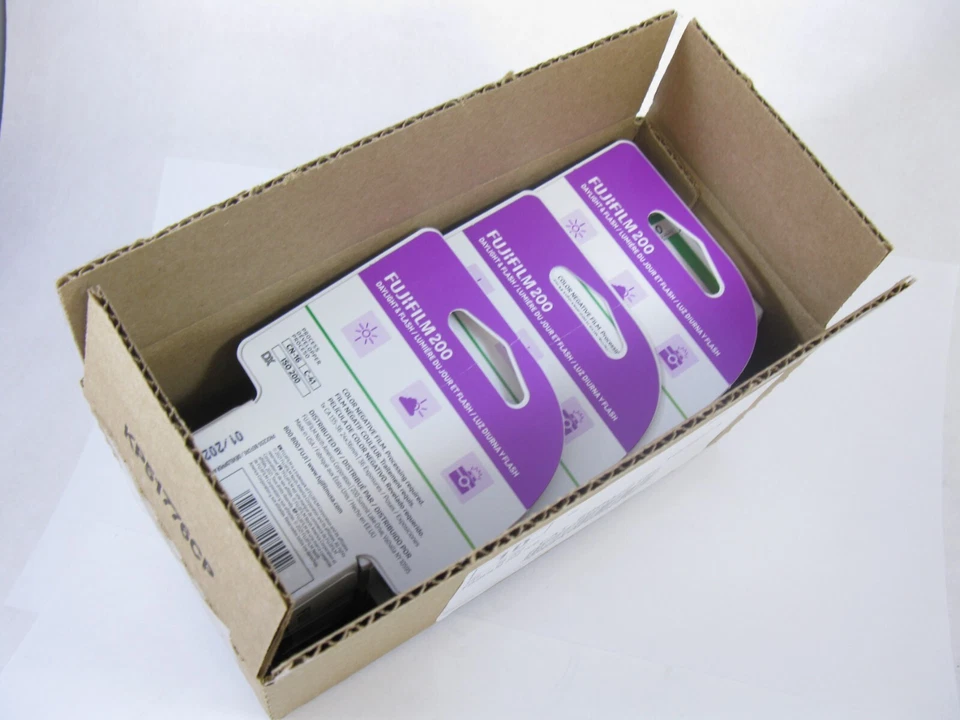 10 Rolls Fujicolor CA 200 Color Print Film 35mm x 36 Exp Fresh 2025 Dating Fuji - Image 3 of 4