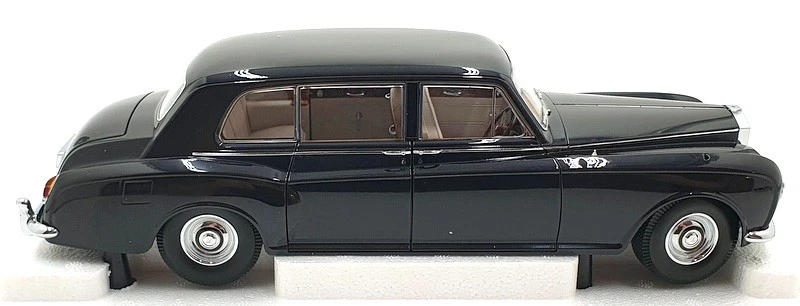 Paragon 1/18 Scale Diecast PA-38216 - Rolls Royce Phantom V Midnight Blue RHD - Image 3 of 4