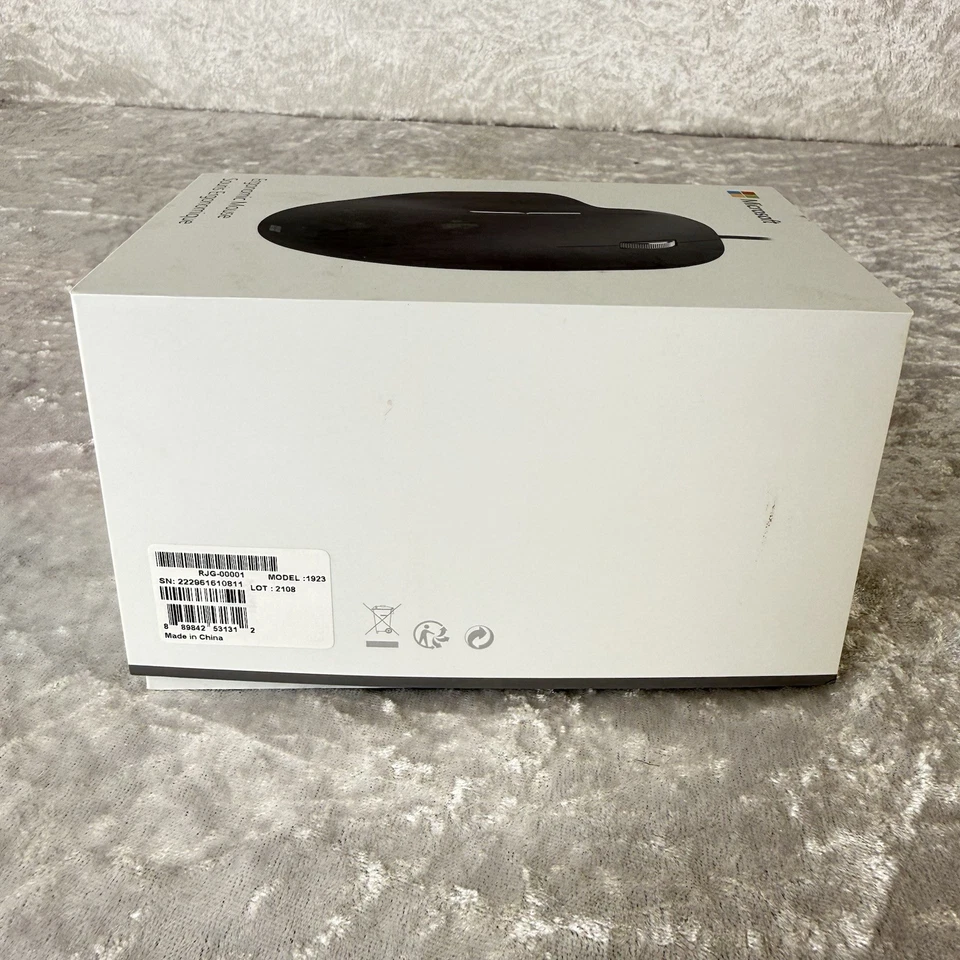 Genuine Microsoft Ergonomic Wired Mouse - RJG-00001 1923 - Black - Tested - Image 2 of 4