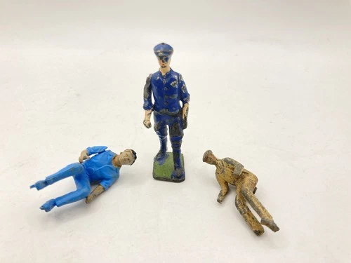 Vintage Figures - Spares. Britains or Dinky Maybe