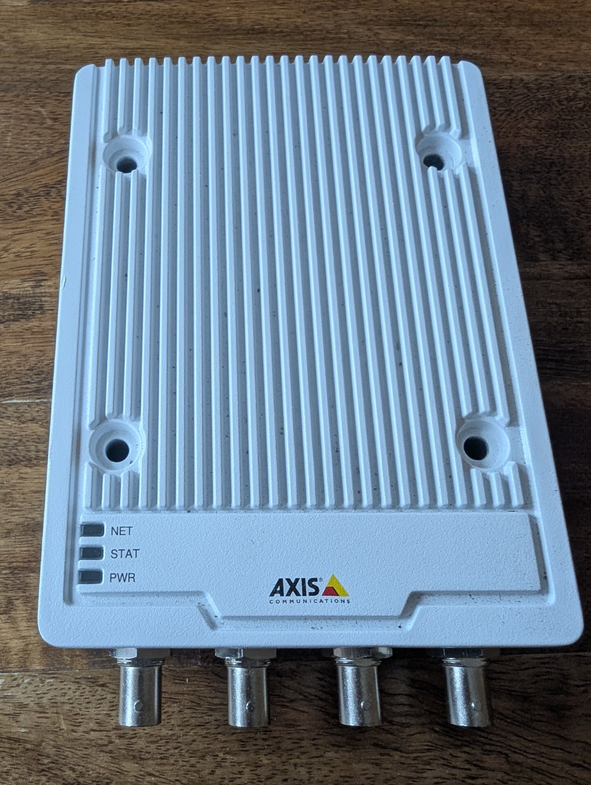 AXIS 01679-001-01 M7104 Video Encoder M7104 POE