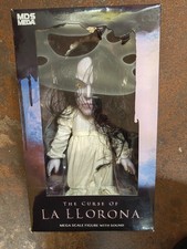 MEZCO MEGA SCALE THE CURSE OF LLORONA WEEPING WOMAN WITH SOUND - FREEPOST