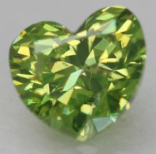 Cert 0.85 Carat Vivid Green VVS2 Heart Shape Natural Enhanced Diamond 6x5.71mm