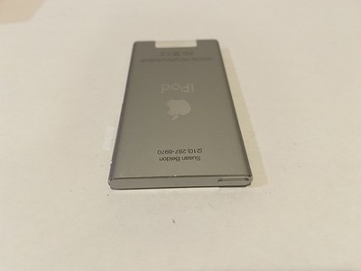 Apple iPod Nano 7th Generation Silver (16 GB) Works Great #65090