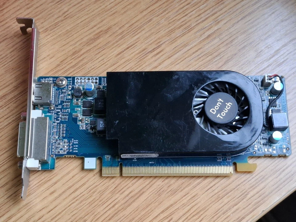 Sapphire Radeon R7 240 2GB DDR3 128bit(DVI-I,HDMI) PCI-E 3.0 Video Graphics Card - Image 3 of 4