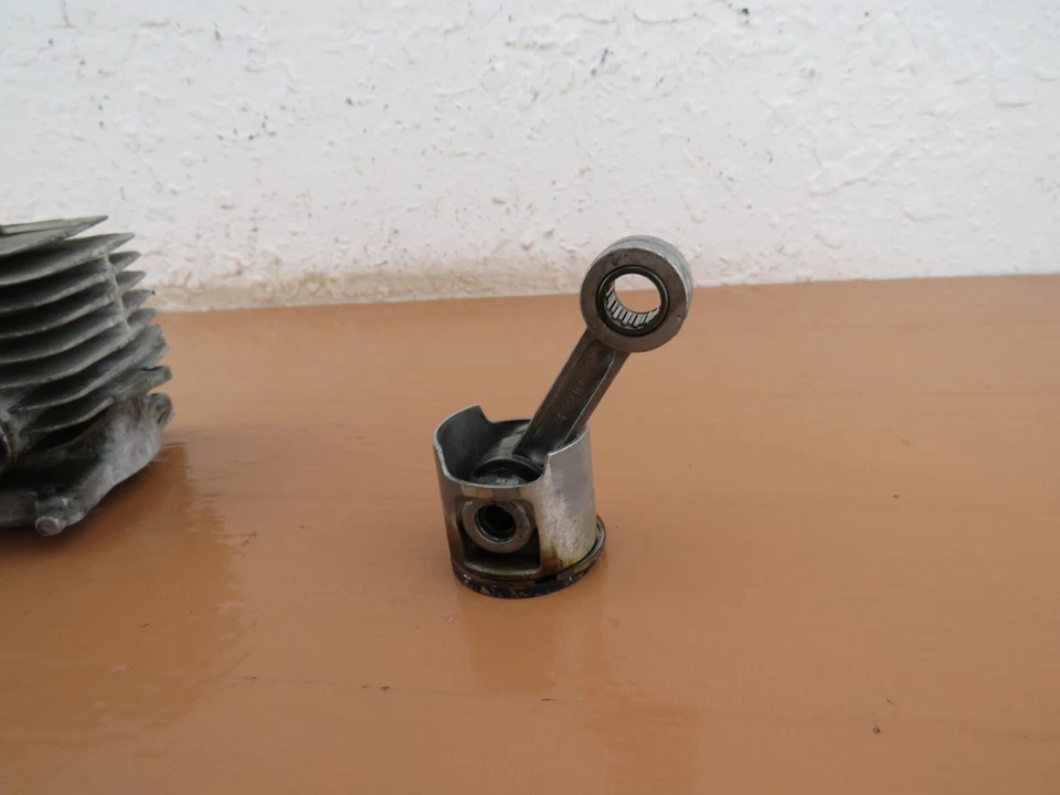 Eager Beaver 282 by McCulloch String Trimmer OEM Cylinder & Piston - Image 4 of 4