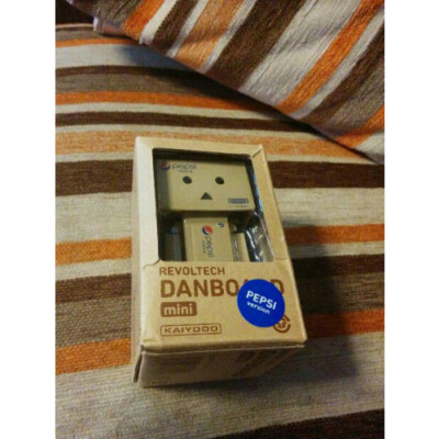  Price reduced Pepsi version Revoltech Danbo Mini
