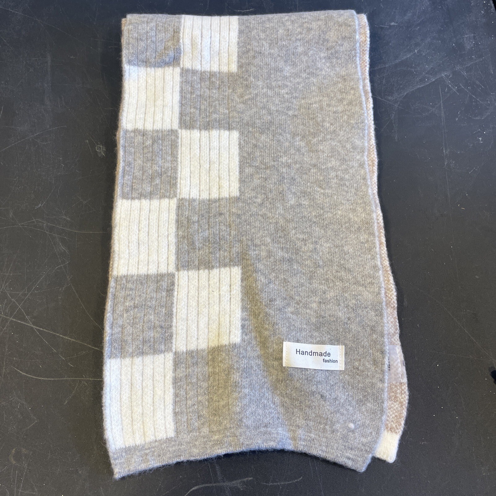 New Grey and Beige Doria Dore Plaid Blend Cashmere Scarf-image
