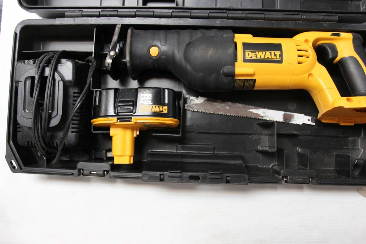 DEWALT DC385 18V Cordless Reciprocating Saw Kit Tested W Battery W Charger