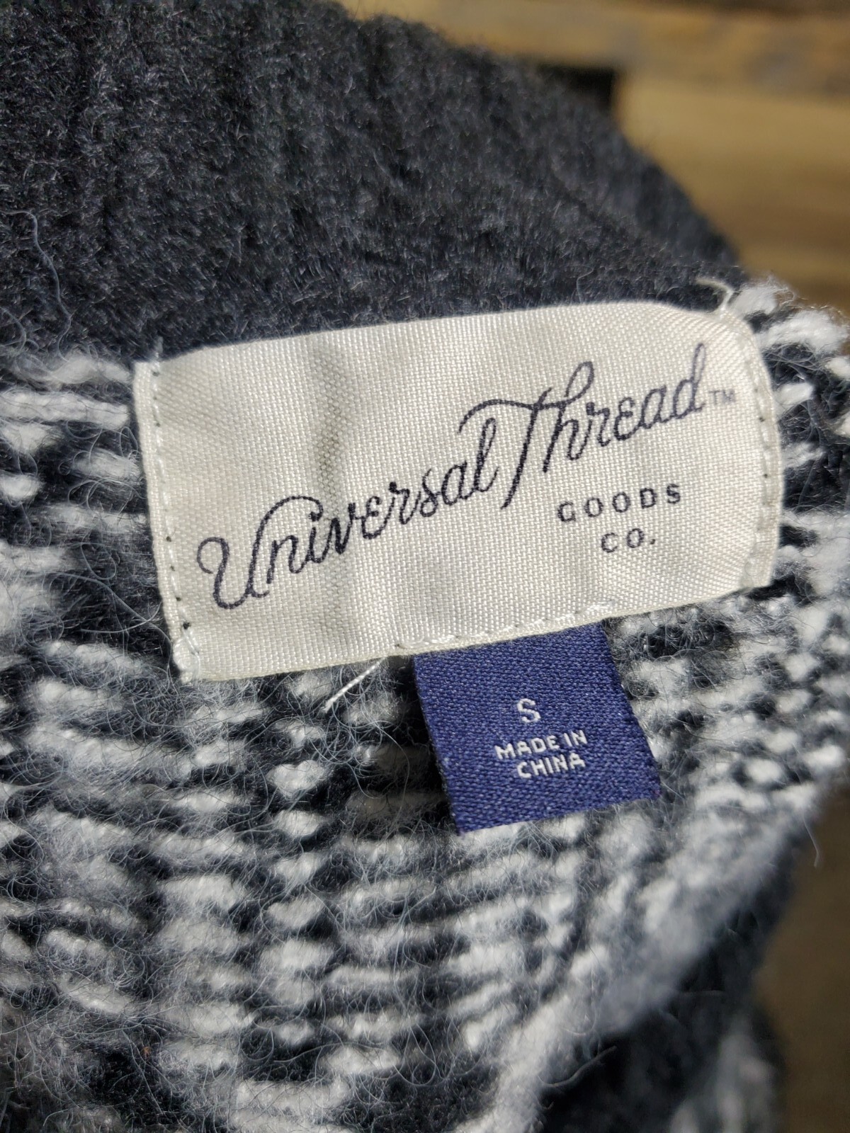 Universal Thread Sweater Pullover Black White Sma… - image 7