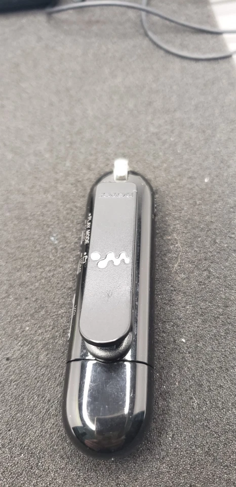 Sony Walkman NW-E043 MP3 2G negro Foto 3 de 4