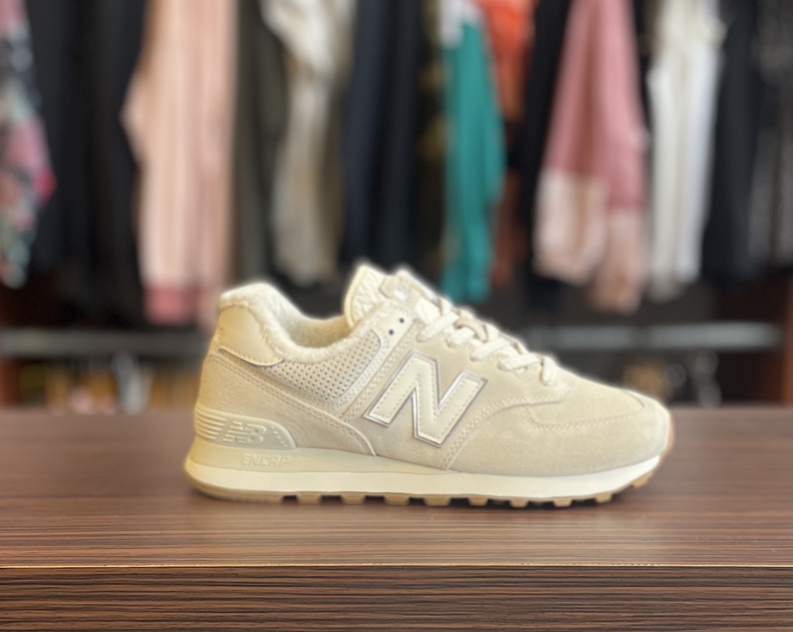 US günstig zu verkaufen New Balance 574 LY2 Winterschuhe gefüttert Sneaker  Damen beige Shop im Sale -boomsportsacademy.com