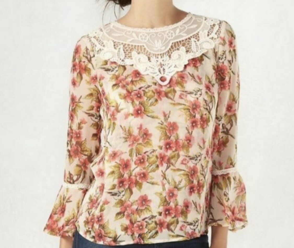 NEW Lauren Conrad Disney Snow White Collection Blouse Floral
