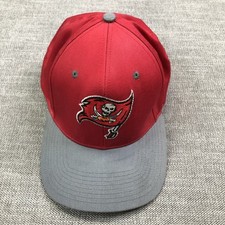 VINTAGE Tampa Bay Buccaneers Hat Cap Snap Back Red Gray NFL Football Logo 7 90s