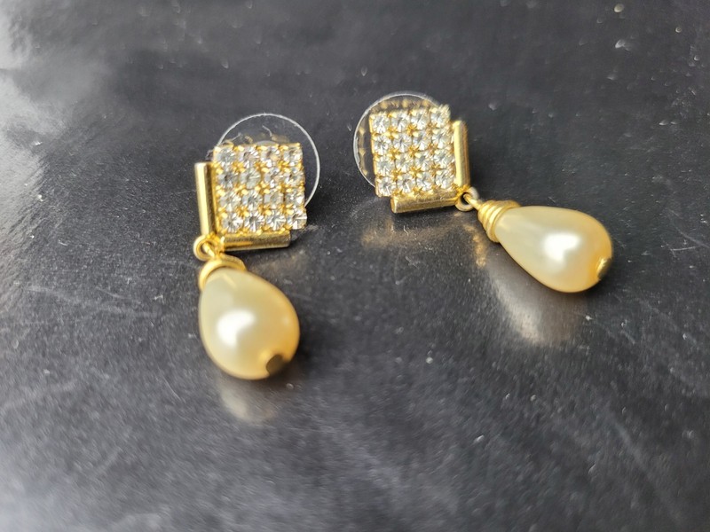 Vintage Goldtone Rhinestone Earrings With Teardrop Faux Pearls