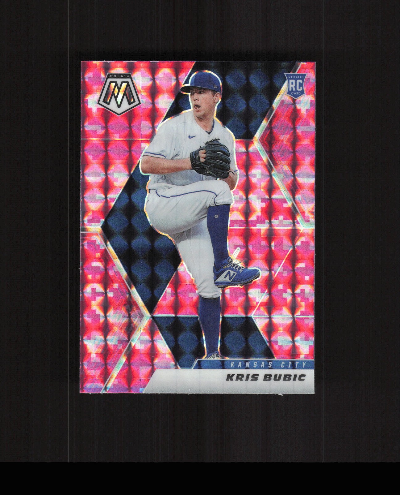 2021 Panini Mosaic #226 Kris Bubic PINK CAMO PRIZM ROOKIE CARD Royals