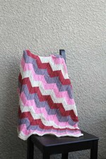 Knit baby blanket in chevron pattern, newborn blanket, baby shower gift