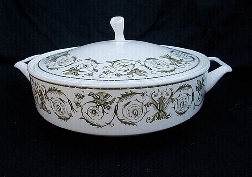 Wedgwood Perugia. Recouvert Légumes Plat - Photo 1 sur 3