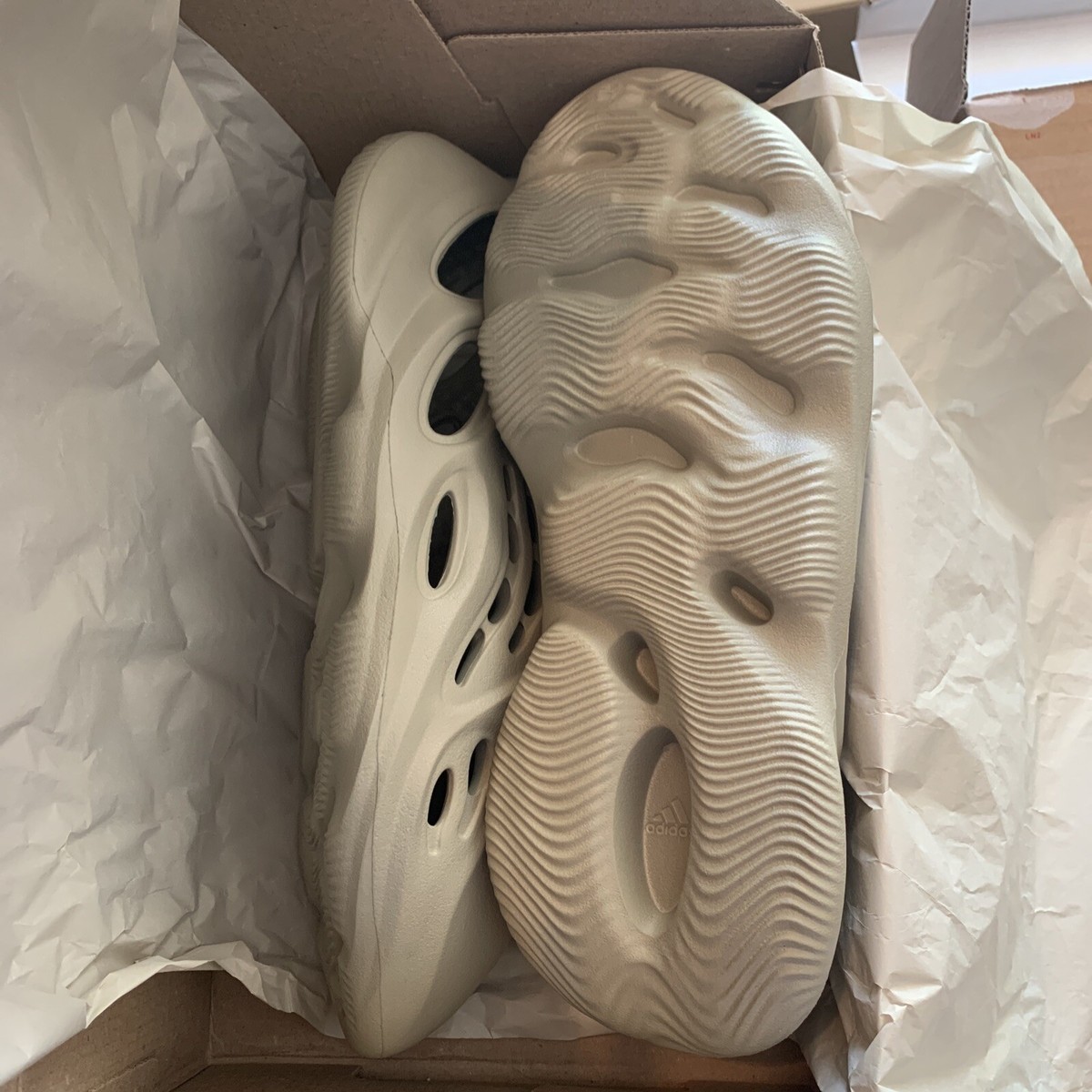 adidas Yeezy Foam RNR Stone Salt Rnnr Mist MX Clay Taupe Runner Slides GV6840 adidas Yeezy Foam RNR Stone Salt Men main image 2