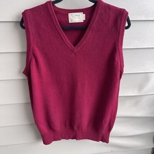 L.L. Bean Men's Size Large Tall Red 100 Lambswool Sweater Vest USA Holiday