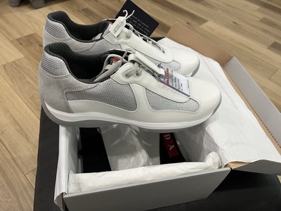 PRADA Pegasusスニーカー ホワイト/シルバー PRADA Pegasusスニーカー ホワイト/シルバー PRADA Pegasusスニーカー