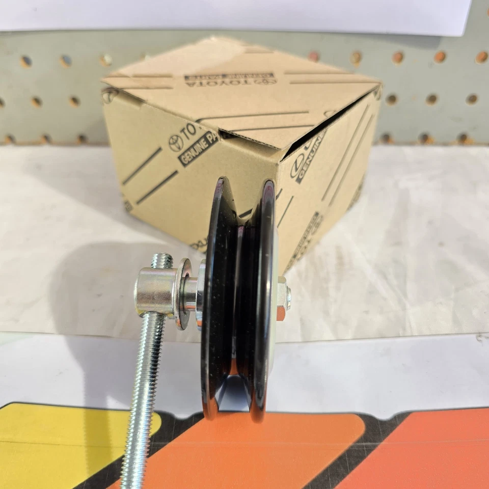 🏅OEM TOYOTA PICKUP 4Runner 22R 22RE POLEA DE AJUSTE DE CORREA DE COMPRESOR DE AIRE ACONDICIONADO 👀 Foto 4 de 4