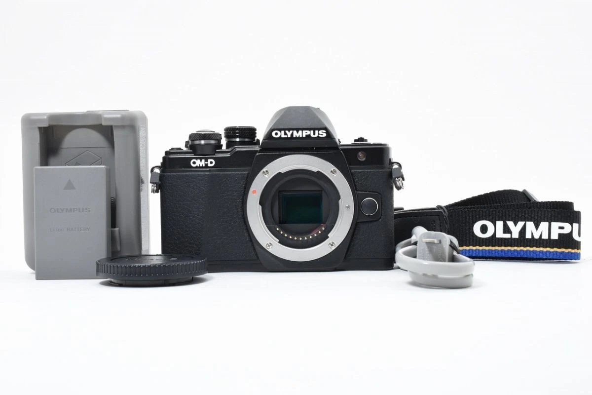 OLYMPUS OM-D E-M10Ⅱ ジャンク品　本体美品 オリンパス OM-D E-M10 Mark II ボディ シルバー ［ジャンク品］ 中古