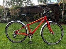Islabikes Beinn 26 26in Kids Bike V-Brake Flat Bar Mudguards Front Basket