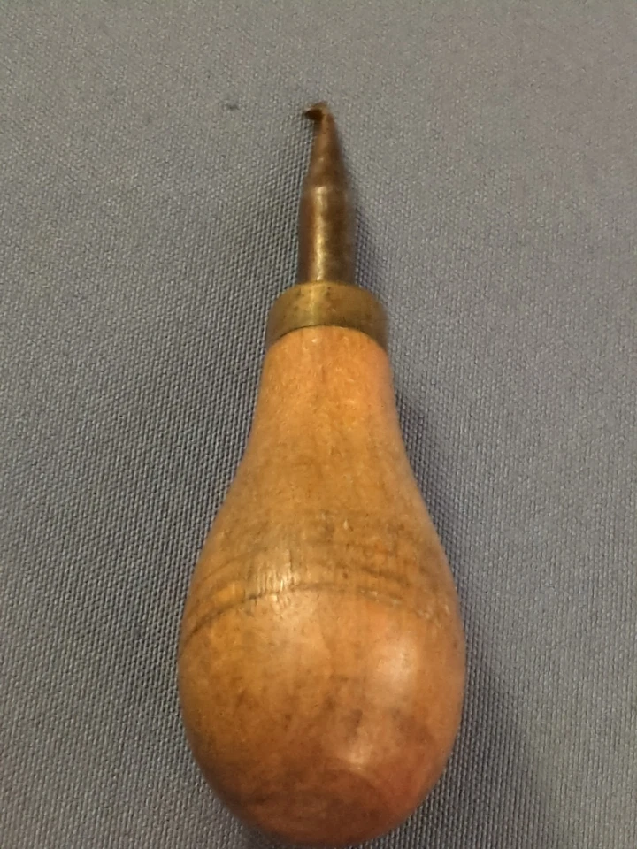 Vintage Rug Hooking Tool, Wood Handle - Image 3 of 4