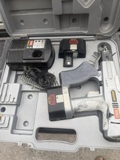 Senco DS200 14.4V DuraSpin Auto Feed Drywall Screw System Charge 2 Battery Bad
