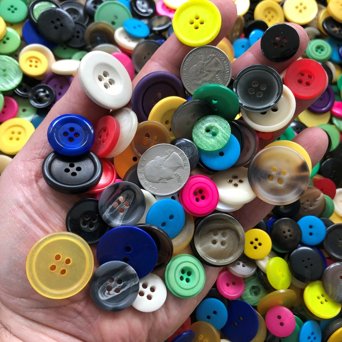 New Buttons mixed color 300 lot mixed assorted sizes 1/4 to 1 inch -bulk MX1