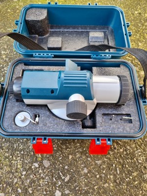 Bosch GOL 26 D Optisches Nivellierzielfernrohr Grundarbeiten Fundamente Gebäude