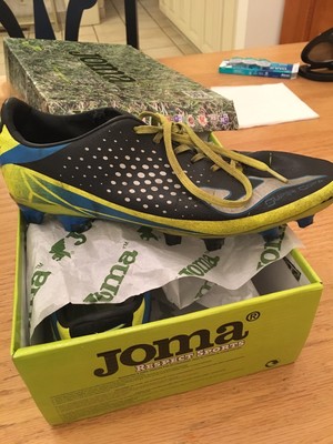 mens football boots size 9.5