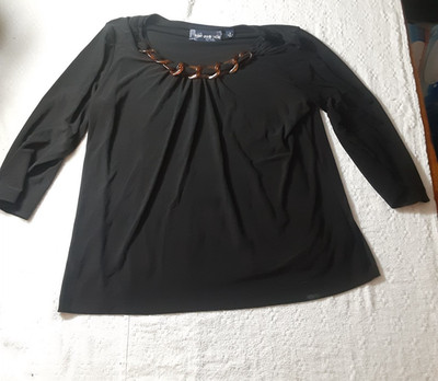 SUSAN GRAVER Style Black Long Sleeve Top Chain Link Neckline Women s M