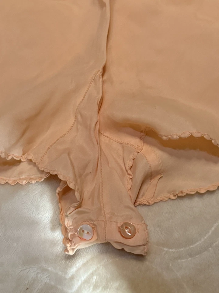 Antique Vtg 1930s Peach Pink Silk Teddy Step-In Embroidered Lingerie Bias Cut - Image 4 of 4