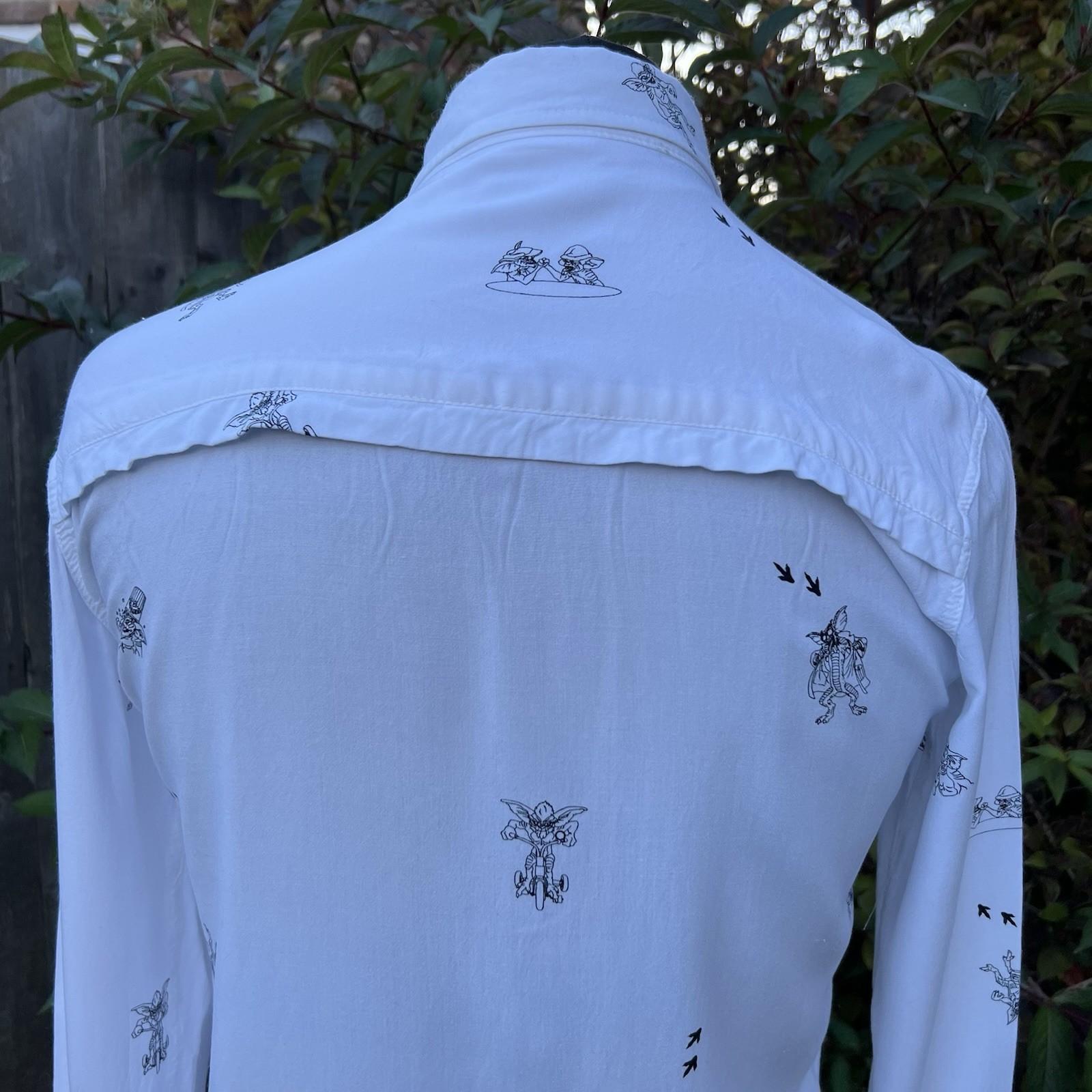 Gremlins X Drop Dead Print Pattern Button Up Shir… - image 11