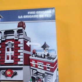 Lego 10197 Fire Brigade 2231pcs Expedited Shipping - Sealed
