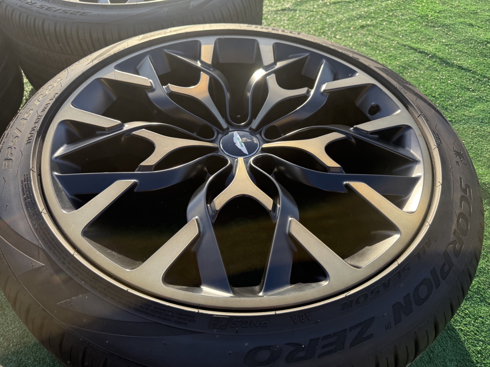 Aston Martin DBX 707 Wheels Tires Stock Factory OEM Pirelli 22"  Rims 770 Set