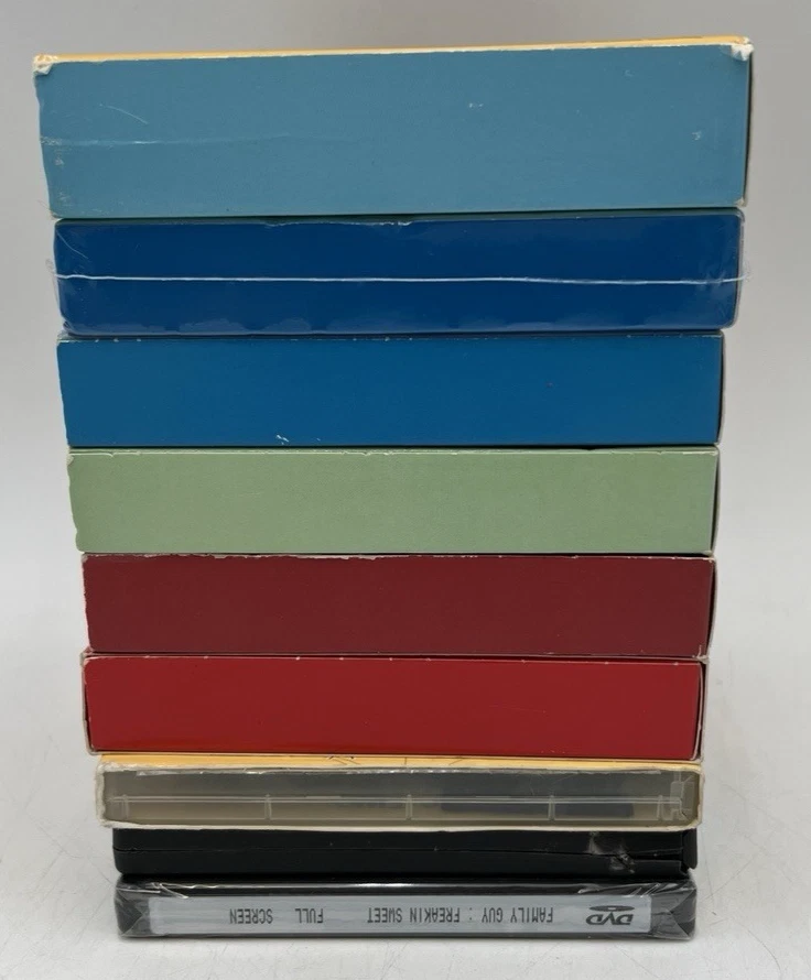 FAMILY GUY COMPLETE SERIES DVD SEASON 1-7 & FREAKIN SWEET, SOMETHING DARK SIDE - Image 4 of 4