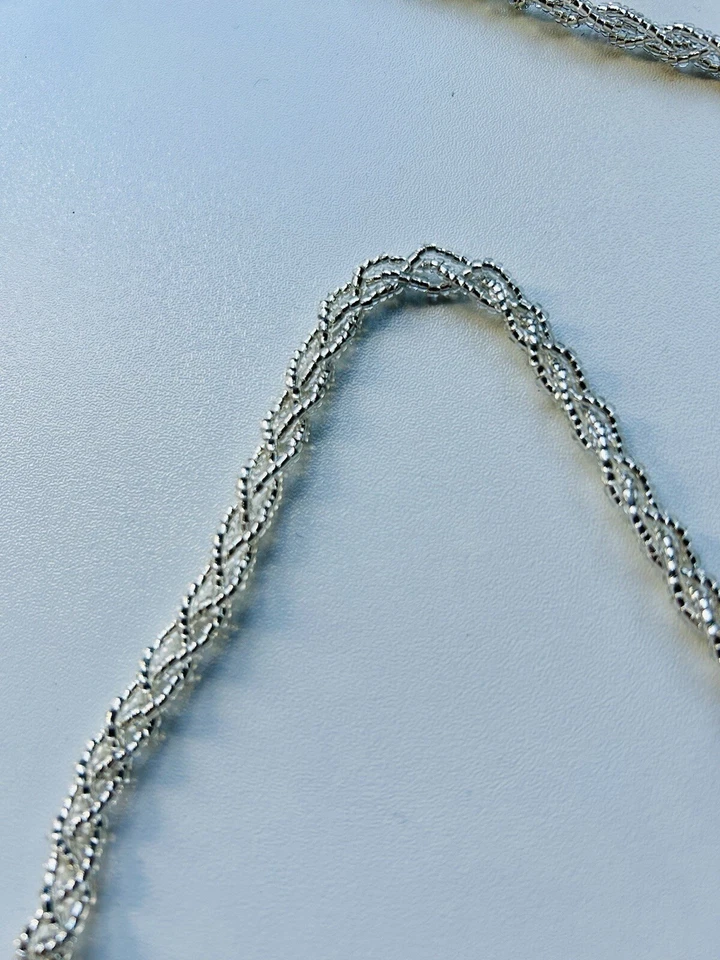 Bolso de Mano Nina Clásico Plateado Satinado con Cadena de Cuerda 22 Acento Cristal - ¡NUEVO CON ETIQUETAS! Foto 3 de 4