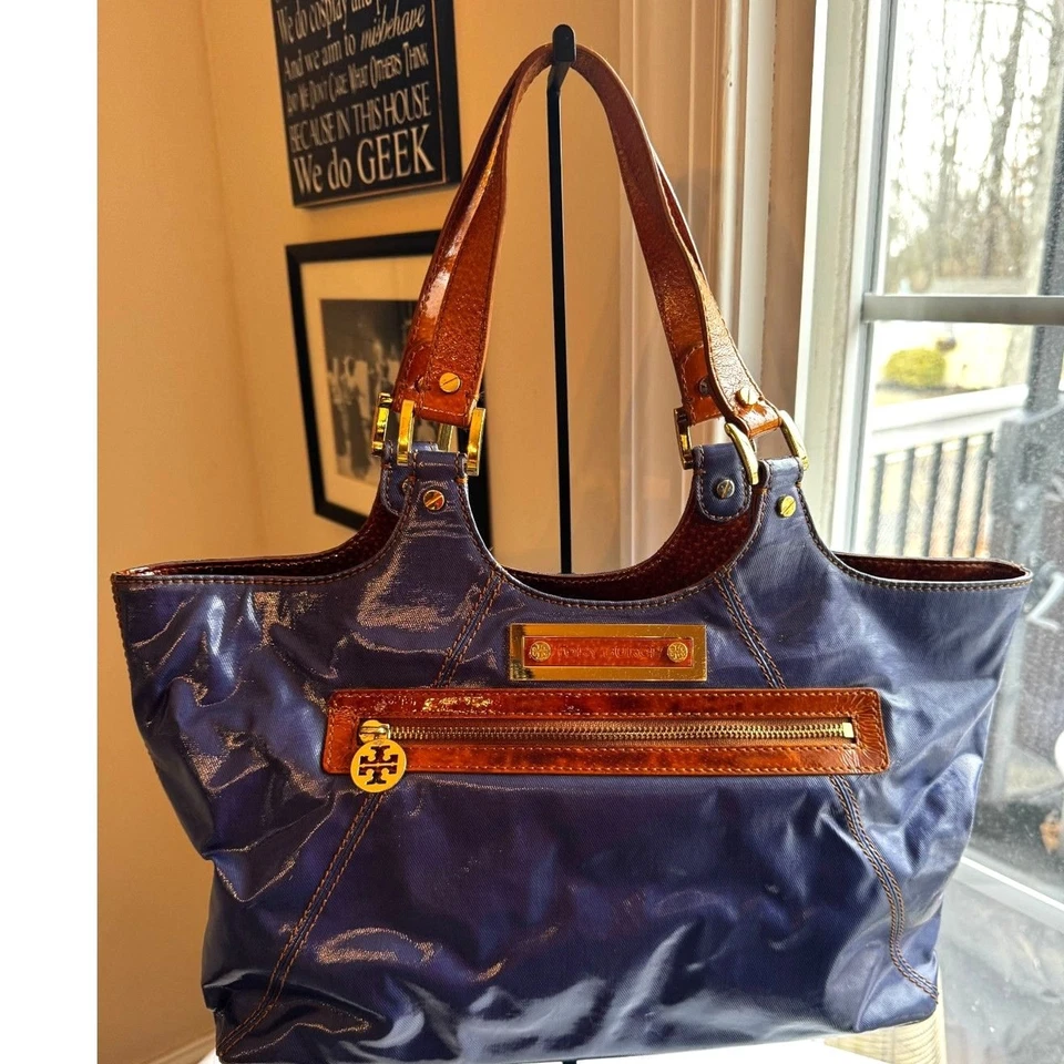 Gorgeous Tory Burch Amethyst Purple Brewster Twill tote gold hardware