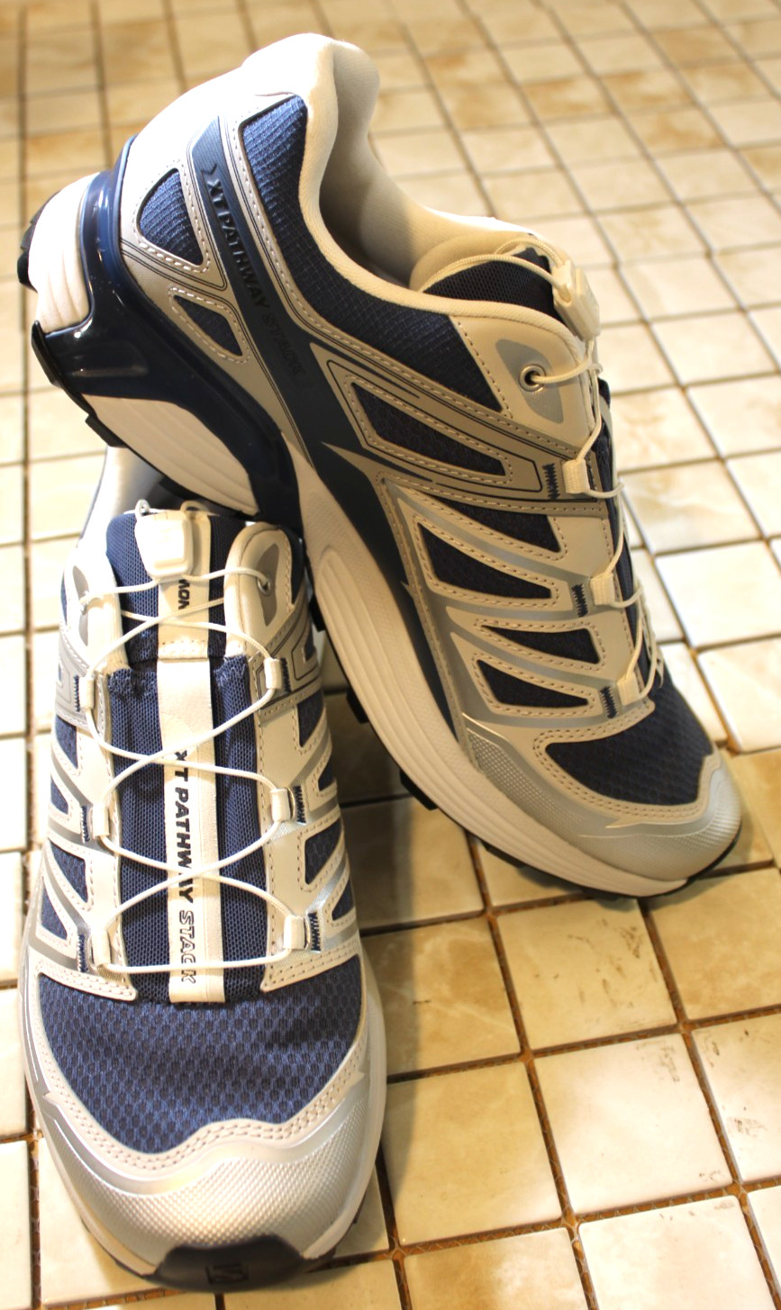 SALOMON  XT-PATHWAY STACK  UNISEX SIZE  9 M MEN  IN BLUE/WHITE/SILVER 455465S