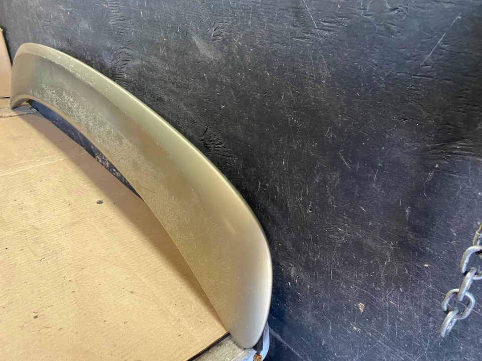 Alerón de puerta trasera Infiniti i35 2002 a 2004 con luz R5292 DG Foto 2 de 4