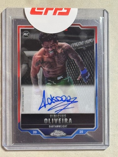 2025 Topps Chrome UFC Vinicius Oliveira Rookie Auto RC #CRA-VO (B) - Picture 1 of 2