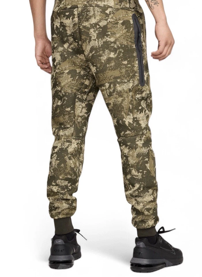 Pantalones deportivos Nike Sportswear Tech polar camuflaje verde HV5053-276 talla pequeña Foto 4 de 4